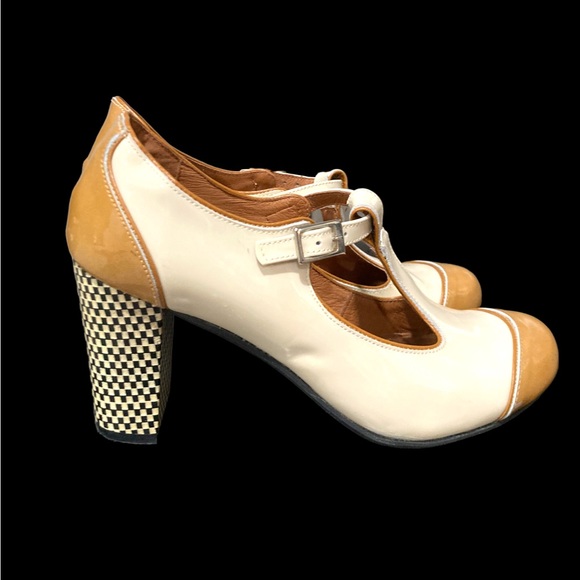 Mod Shoes The Dusty In Cream & Coffee
Patent Leather - Ladies Retro size 36 - Picture 5 of 12